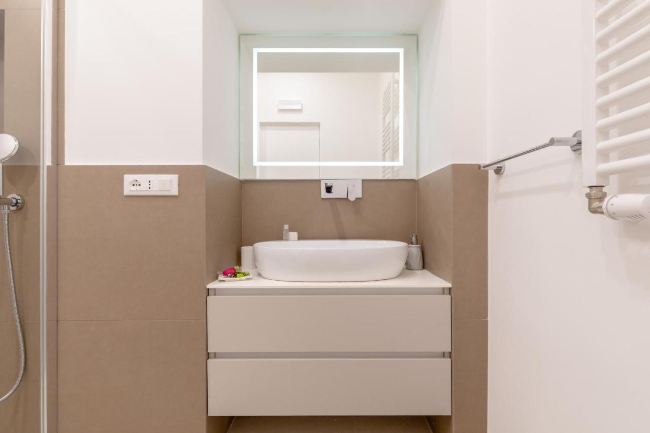 Buzzstays - Stylish Apartments Vatican Rome Downtown Exterior photo